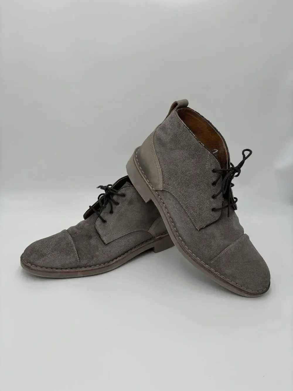 John Varvatos Boots Mens Size 11.5 Gray Suede Chukka Cap Toe Ankle Casual